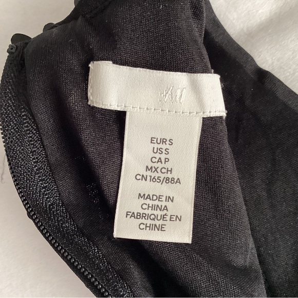 H&M Black Sequin Crop Top, Size S - Picture 4 of 6